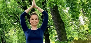 Yoga Wochenende mit aktivierende Kundalini Yoga und entspannende Yin & Klang Yoga-Stunden mit Peggy Bergmann