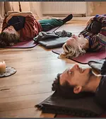 Online Praxistunde Amanita und TRE® – Körperarbeit bei Trauma, Stress und zur Beruhigung des Nervensystems mit Sylvia Hansen