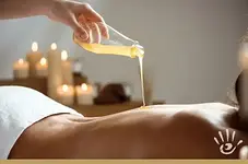 Massageschatztruhe: Honigmassage – Honigbehandlung am Rücken erfahren mit Flora Ulrike Henktert