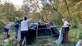 Mai-Frauen-Schwitzhütte mit Malina