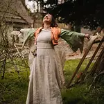 Frauengeflüster mit Räucherritual zur Frühlings-Tagundnachtgleiche „Gleichgewicht – Wurzeln & Flügel – Annahme“ mit Franziska Weiß & Elisabeth Püschmann